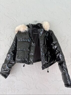 PrettyLittleThing Black Cropped Shiny Puffer Jacket with Faux Fur Hood